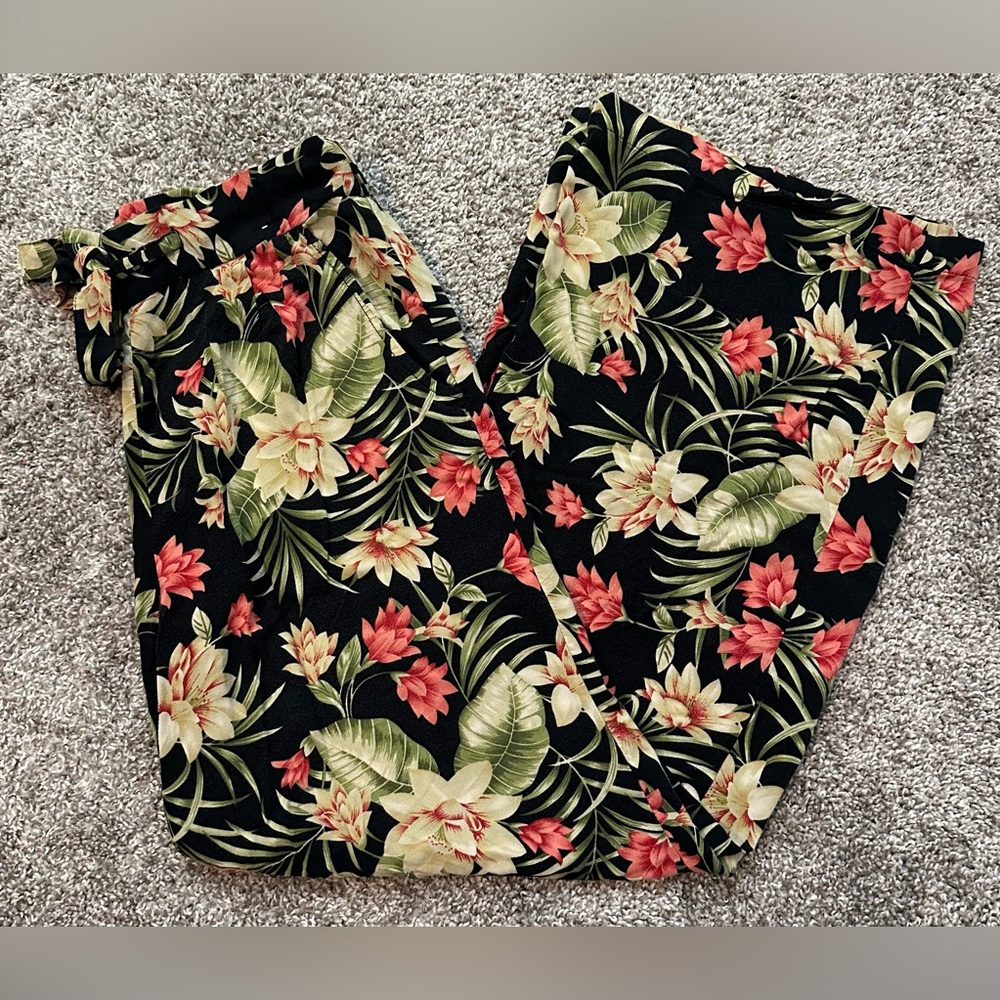 Primark Women’s Black Floral Viscose Pants Size 6
